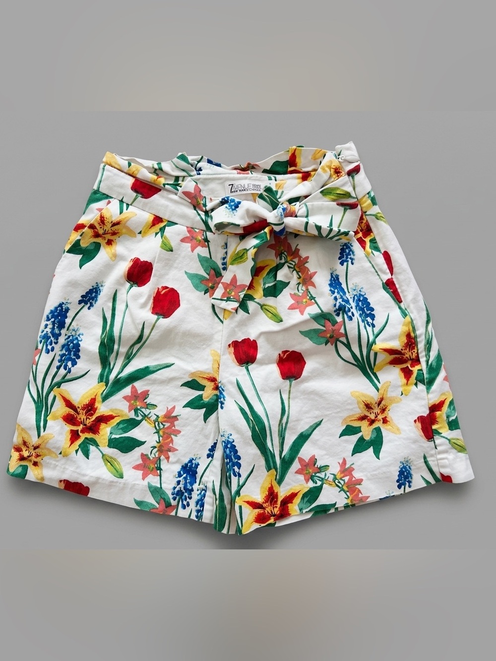 7th Avenue Design Studio Floral Linen Blend Paperbag Shorts Size 2
